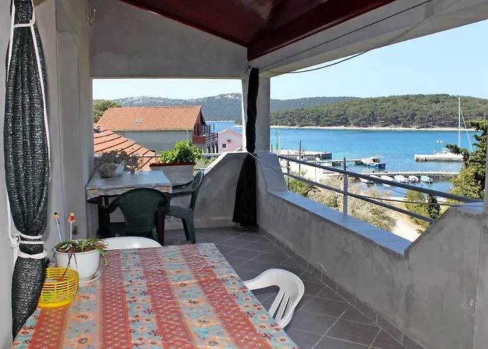 Appartement By The Sea Brgulje, Molat - 6250